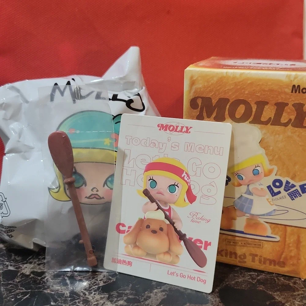 POP MART x Molly Carb-Lover Baking Time Series Figure Dolls - Let's Go Hot Dog